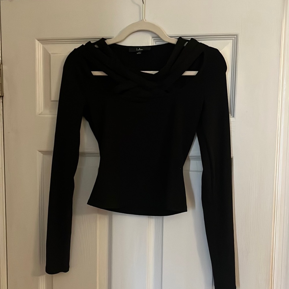 Lulus long sleeve black top. Size XS. NWT